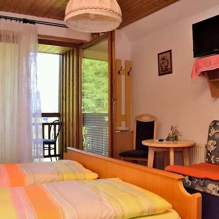 Πανσιόν Haus Jost Ingrid Hermagor-Pressegger See