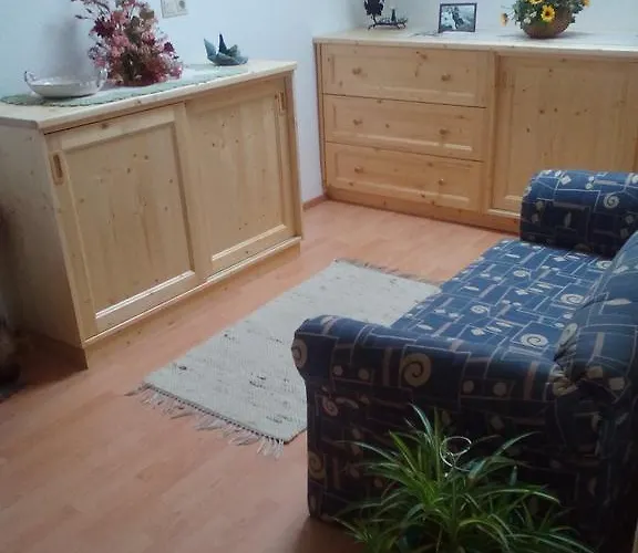 Haus Jost Ingrid בית הארחה 3*